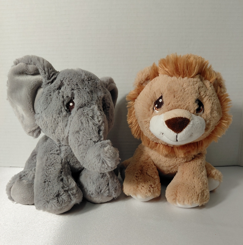 Precious Moments Gray Elephant & Tan Lion Plush Duo